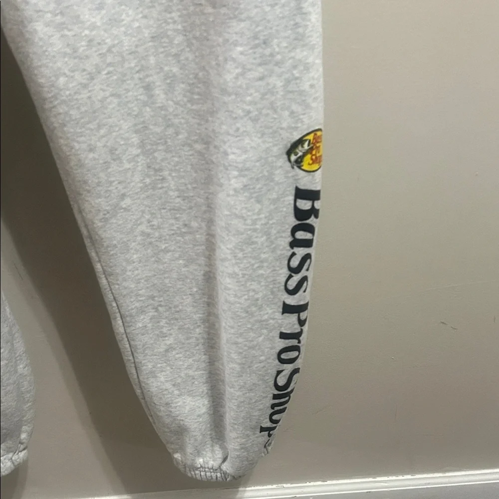 Bass Pro Shops Light Gray Sweatpants - Picture 5 of 10